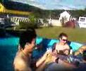 Jugando al poker en la piscina Jugando al poker en la piscina