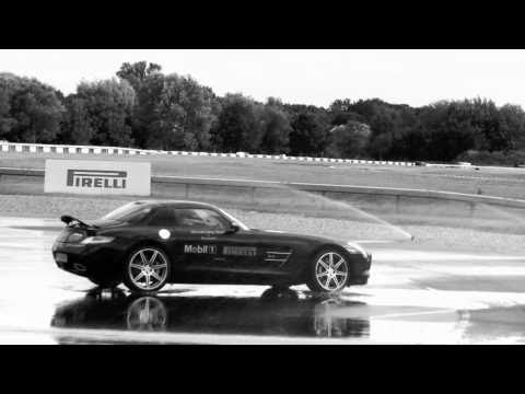 Mercedes-Benz SLS AMG