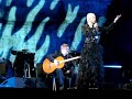 mariza singing rosa branca at the torre de belém 09/05/08