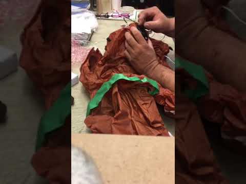 video-linktoworks-Gemmy How To Do A Small Airblown Inflatable Blower...