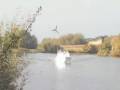 videos de Wind turbine on the Trent