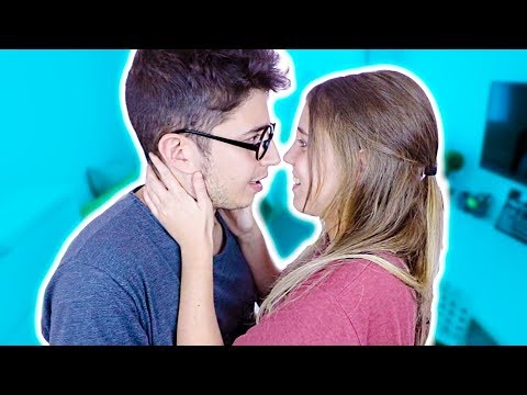 NUESTRO PRIMER BESO.