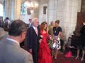 Clemence entre a l'eglise