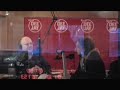amore in chat: 14 02 07 luca leoni e platinette a radio dee jay
http://www.mondochat.it/luca_leoni.htm