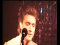 das ist doch keine karaoke! 
das ist die 