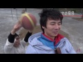 Click here to watch this video バスケットボール人間ゴール設置頭でボコボコ｜The human goal