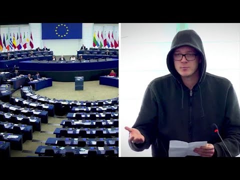 Die Partei: Sehr geehrter Hochadel - Nico Semsrott provoziert im EU-Parlament