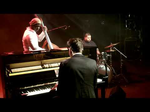 Image http://img.youtube.com/vi/-Qvw2qdxOMY/hqdefault.jpg