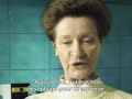 claude gonot a commenc� � fumer � l'�ge de 15 ans. a 43 ans, atteinte d'un cancer  de la gorge, elle a du subir une ablation du larynx
campagne tv du comit� national contre le tabagisme - janvier 2004