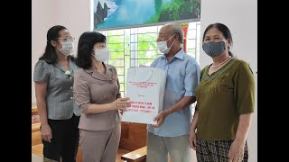 Phó Chủ tịch Thường trực HĐND tỉnh Trịnh Thị Minh Thanh thăm, tặng quà người có công trên địa bàn thành phố