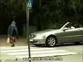 vecchietta che si addormenta e sbrocca