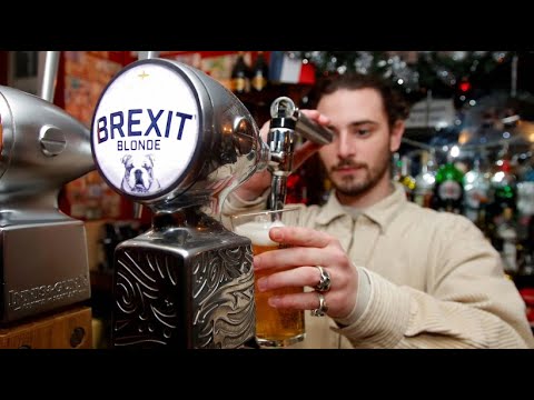 Brexit-Bier: In einem Pariser Pub fliet es in Strmen