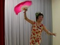 Click here to watch this video 舞台と客席の段差に気付かず！