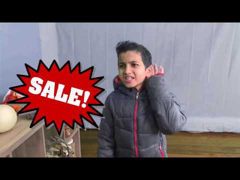 Kids Pretend Play Grocery Shopping to learn Helping Others