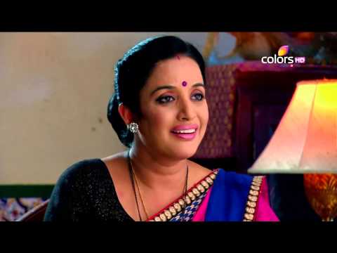 Madhubala - Leelavati is very angry with Bittooji for having given sixty thousand rupees to Raja, for opening the garage. Bittoji tries his best to convince Leelavati but fails to do so. As they are speaking,...