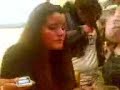 sara cantando MELOCOS en el pizza hat
