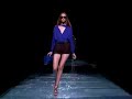 DESFILE VERSACE PRIMAVERA/VERANO 2008 COSMOPOLITAN