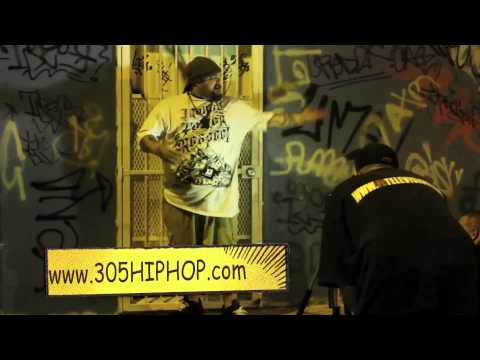 DJ R&R THE VISUAL SINISTER WORKING ON AM GRIND (BEHIND THE SCENES) -