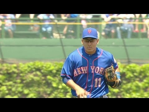 Video: NYM@CHC: Tejada makes a great leaping catch