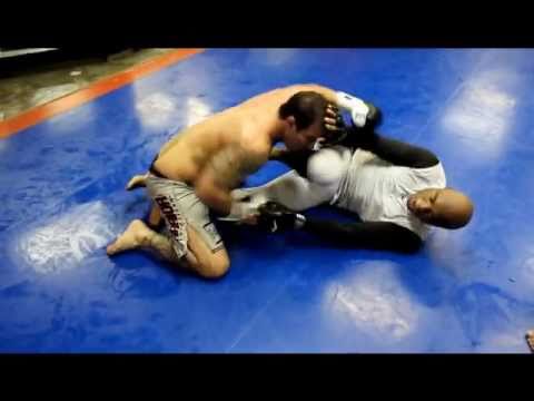 TATAMETV - Campeão dos médios do UFC, Anderson Silva será a principal estrela do UFC Rio, evento histórico que acontece no dia 27 de agosto, colocando seu cinturão em j...