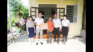 Các doanh nghiệp trao kinh phí hỗ trợ hộ cận nghèo tại phường Phương Nam