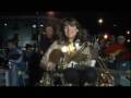 videos de Sky Larkin make a Beeline for Success in 2009