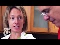 Health: Eating on the Run: Deena Kastor - NYTimes.com/Video