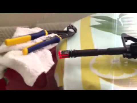 how to take off g&p flash hider