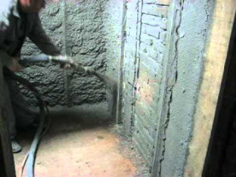 Machine plastering of internal walls