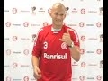 Inter apresenta lateral direito Nei