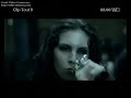 clip vid�o : http://www.youtube.com/watch?v=-ygccbwixsk

paroles / lyrics:
 
derri�re les portes du louvre se trouve le saint groove
a 40 pas de la joconde il y a une fl�che au stylo rouge.
il faut s'y faufiler de nuit si possible d'un pas smoove
ou que le gardien te couvre sinon c'est l'alerte rouge.
on nous cache des choses depuis adam et eve
le li�vre et la tortue, parie sur le li�vre.
le vrai, le faux, le vraiment faux
c'est vrai, c'est faux
c'est vraiment le pogo de la th�orie du complot.

certains avaient des allumettes pendant la guerre du feu.
le copain d'une copine a cotoy� sophie neveu.
y'a jamais eu personne qui a mis le pied sur la lune.
on dit que c'est edith piaf qui a �crit 