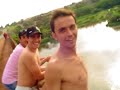Tim�o pulando da ponte