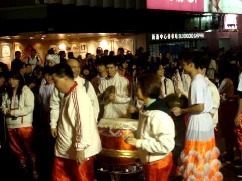 香港本地舞龙舞狮以及国泰航空空姐.MPG