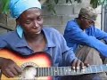la mejor guitarrista callejera