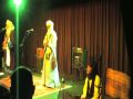 Bekijk muziek clip van Tinariwen met Bismillah