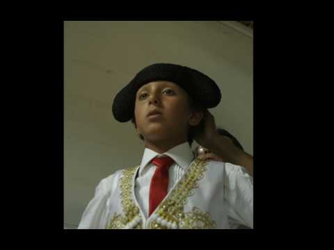 El Andi debuta en traje de luces. Trujillo, Per&uacute;