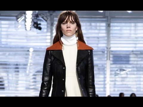 Louis Vuitton | Fall Winter 2014/2015 Full Fashion Show | Exclusive Video