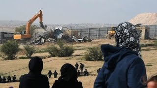 مقتل عربي اسرائيلي وشرطي خلال هدم قرية بدوية في صحراء النقب