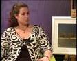 Bernadette praat met Yvette Kroon