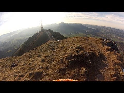 30fps - Test Video GoPro Hero3 Silver Edition 1080p 30fps. I was riding an AM bike (Specialized Pitch) with only 140/150mm of suspension travel. Therefore, the video...
