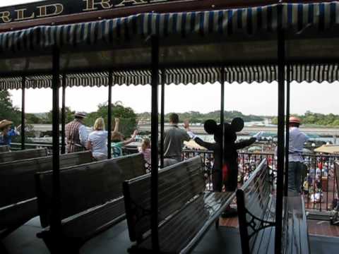 how to be disney family of the day