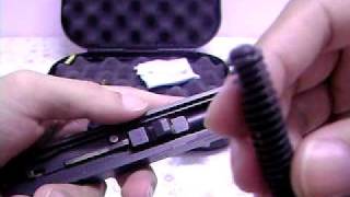 โชว์การถอด ประกอบ Glock อย่างละเอียด