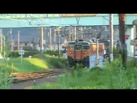 JR江原駅を発車する113系5300番台