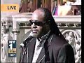 stevie wonder at luther vandross funeral