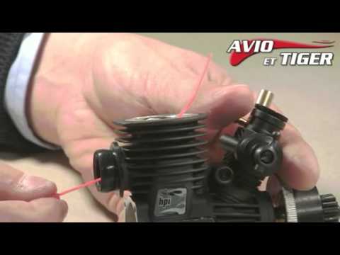 D�montage du kit chemise-piston d'un micro-moteur thermique