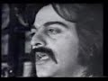 Video ye ziba va didani va kamyab az Kourosh Yaghmaei , soltan e rock e iram . Kourosh hamvare dar har zamineei pishro va az zamane khod jolatar bode va hast .
deghat dashte bashid in video bish az 35 sal e pish sakhte shode ! aya baraton ajaib nist dar an doran chenin music video ei sakhte shode . man ke khyeli khosham omad . Kourosh hamishe az zamn jolatar bode , mishe be in video dar in mored eshare kard .  
BEHZAD SADEGHI ( manager of yaghmaeimusic team )