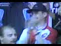 Un tifoso si mette a ballare prima di Feyenoord-De grashaap