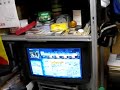 なんだなんだと思ってるとグラグラと揺れました、自分のところは震度５強でした　撮影最初「スイマセン」って誰に言ってるのやら･･･誰もおらず一人なのに、多分これをご覧になる人に向けてですかね？地震発生から３０秒ほど経過していると思います。震源地からの距離５０～６０キロ離れており、低層マンション３階建ての２階です、近所の別の３階建てでは本棚から本が落ちたりしているようです。震源地により近い被害は後日情報が入り次第更新します。