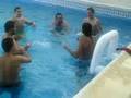 Jugando al waterpolo en Mochales ´s Palace