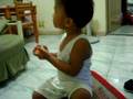 videos de Gabriel eating tomatoe..